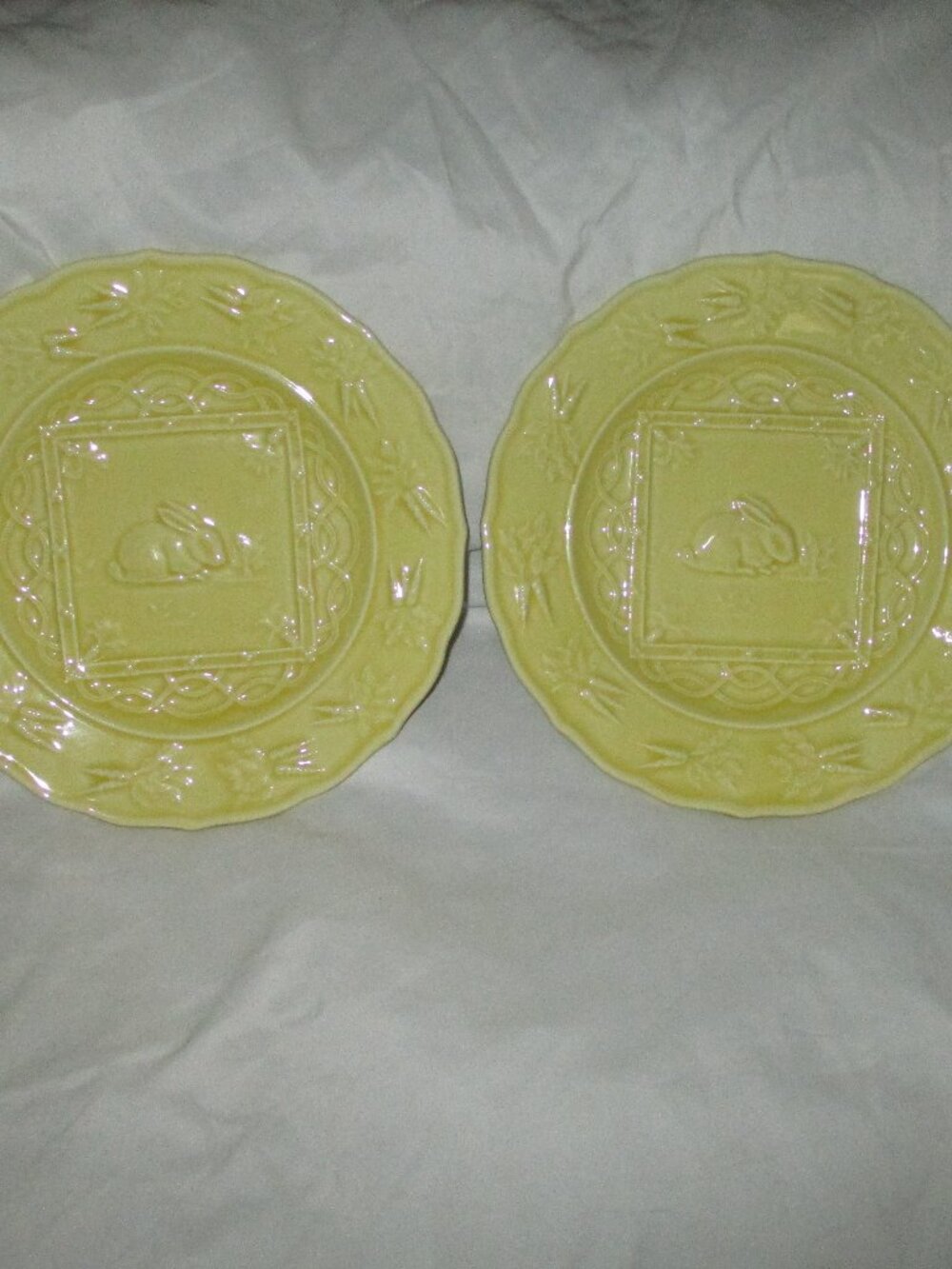 2 EUC Bordallo Pinheiro Yellow Rabbit Plate 9.25 in HTF